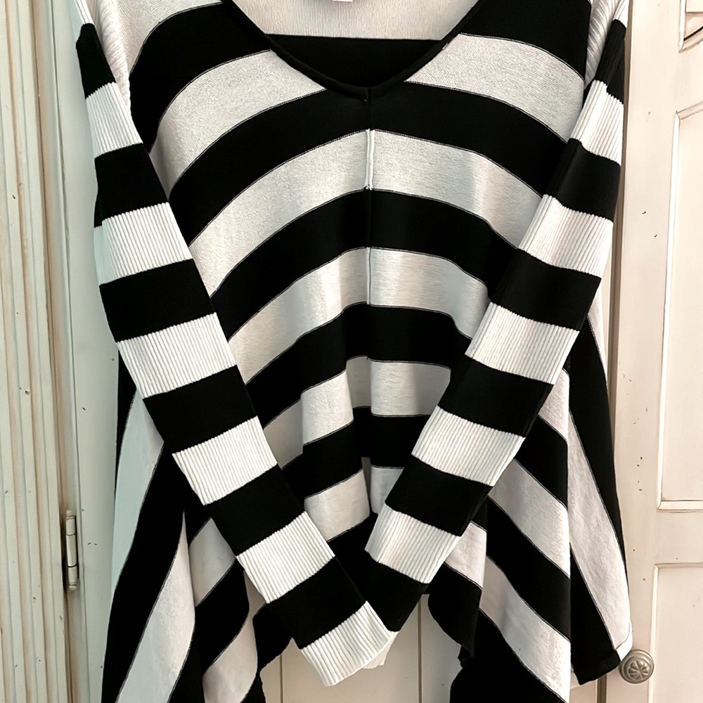 Romeo & Juliet Couture striped sweater - Picture 4 of 7